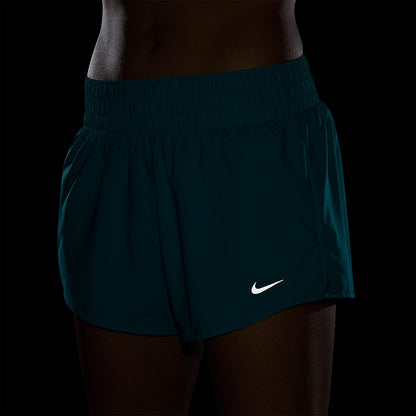 NIKE Dri-FIT One Mid-rise 3" กางเกงออกกำลังกายขาสั้นผู้หญิง