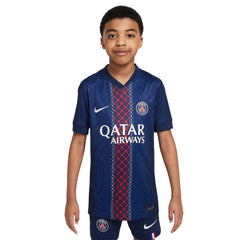 NIKE เสื้อแข่งเด็กทีมปารีส แซ็ง-แฌร์แม็ง ชุดเหย้า เกรด Stadium ฤดูกาล 2025/26