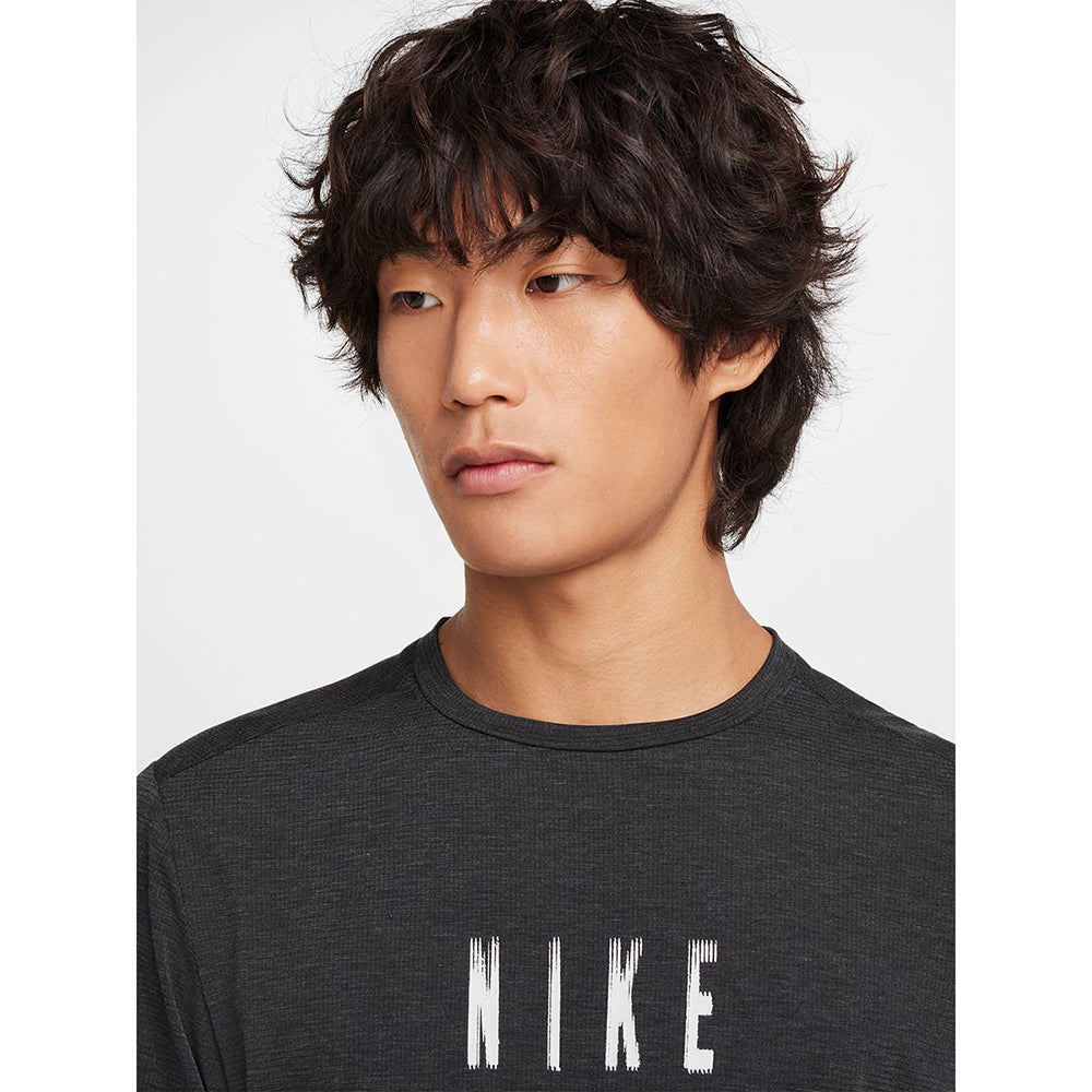 NIKE Dri-FIT Rise 365 Running Division Men's Running T-Shirt - Supersports Thailand