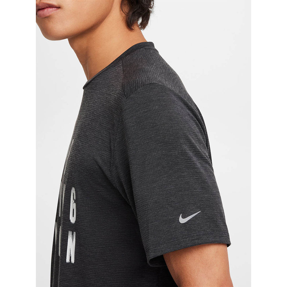 NIKE Dri-FIT Rise 365 Running Division Men's Running T-Shirt - Supersports Thailand