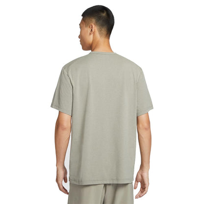 NIKE Dri-FIT UV Hyverse Men's Training T-Shirt