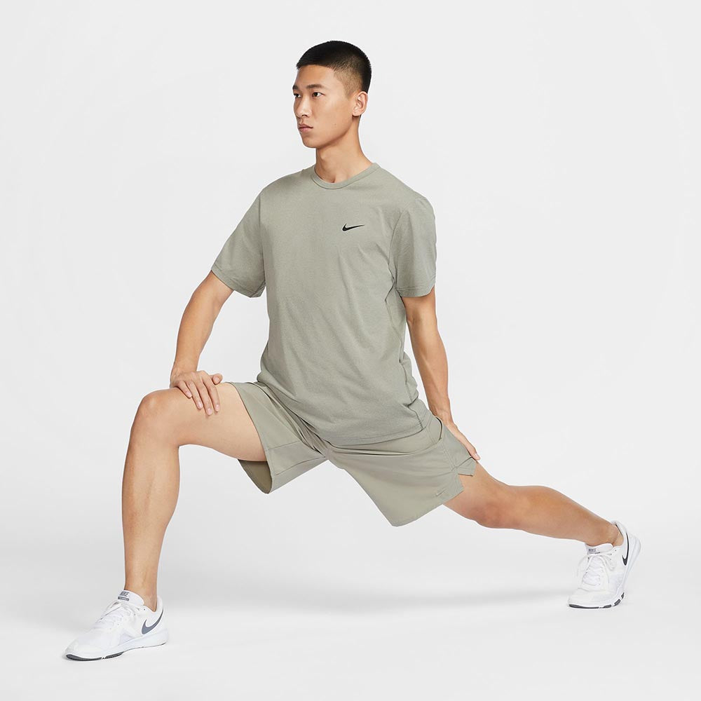NIKE Dri-FIT UV Hyverse Men's Training T-Shirt