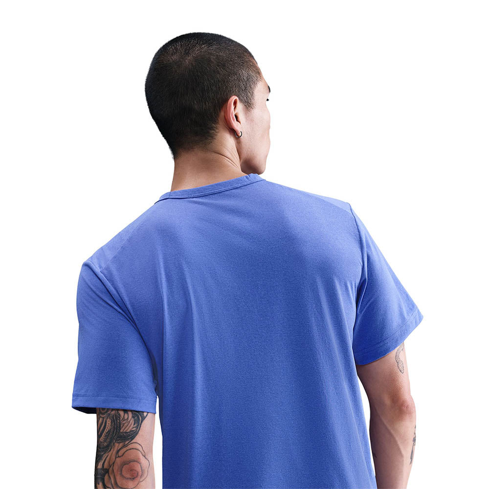 NIKE Dri-FIT UV Hyverse เสื้อออกกำลังกายผู้ชาย