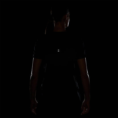 Nike Tempo Swoosh Run เสื้อวิ่งผู้หญิง