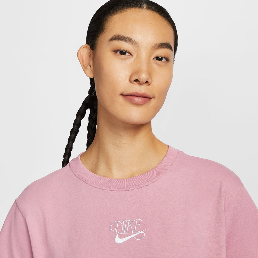 NIKE Sportswear Short-Sleeve Cropped เสื้อยืดผู้หญิง