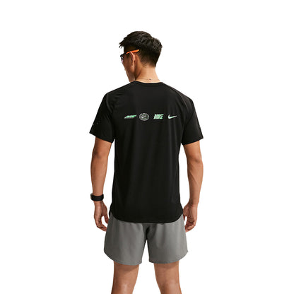 NIKE Stride Men's Running T-Shirt - Supersports Thailand