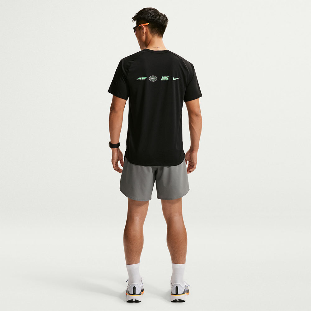 NIKE Stride Men's Running T-Shirt - Supersports Thailand Supersports Thailand