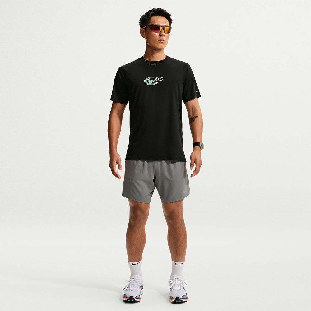 NIKE Stride Men's Running T-Shirt - Supersports Thailand