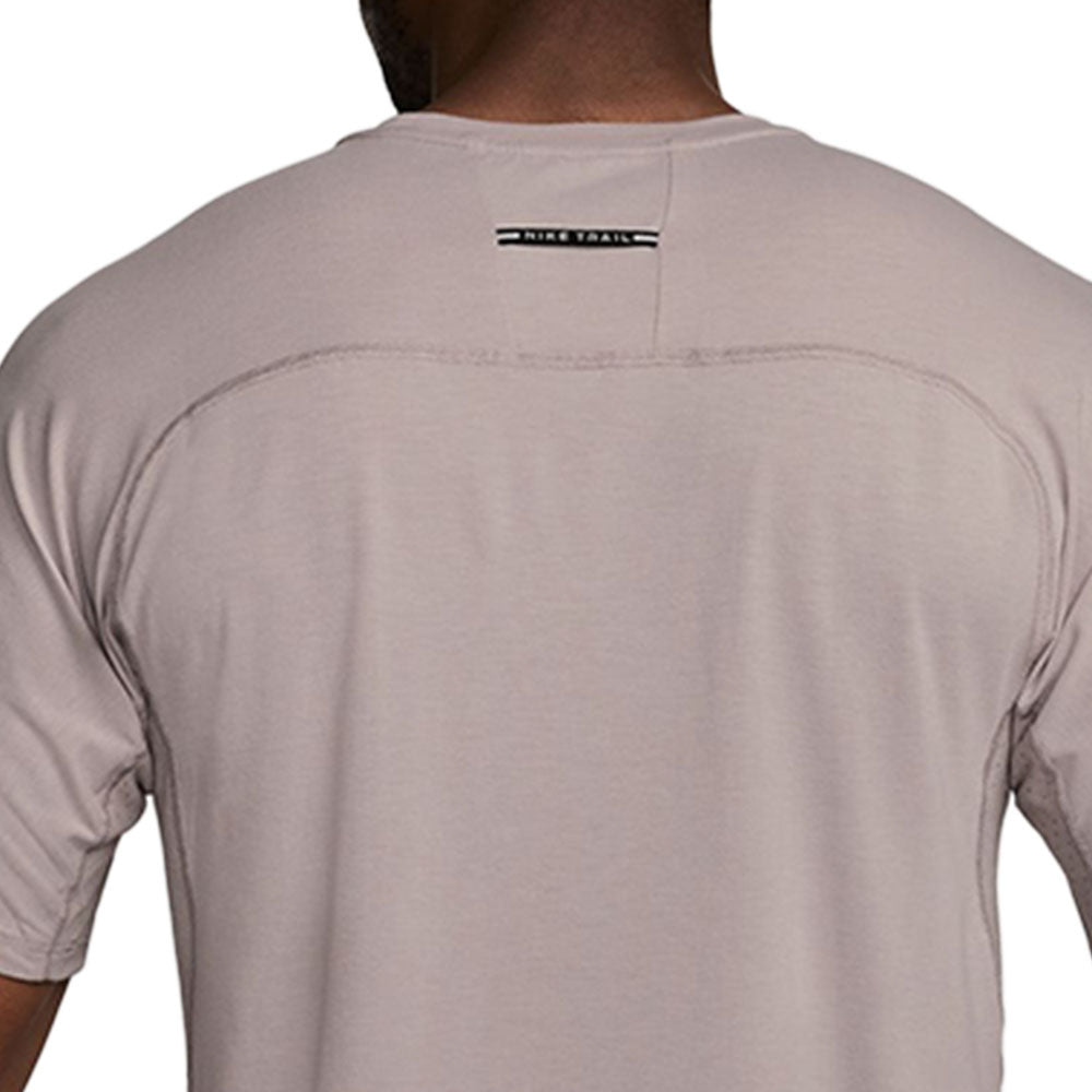 NIKE Trail Solar Chase เสื้อวิ่งผู้ชาย