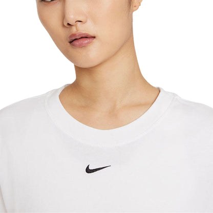NIKE Sportswear Essential Women's T-Shirt - Supersports Thailand