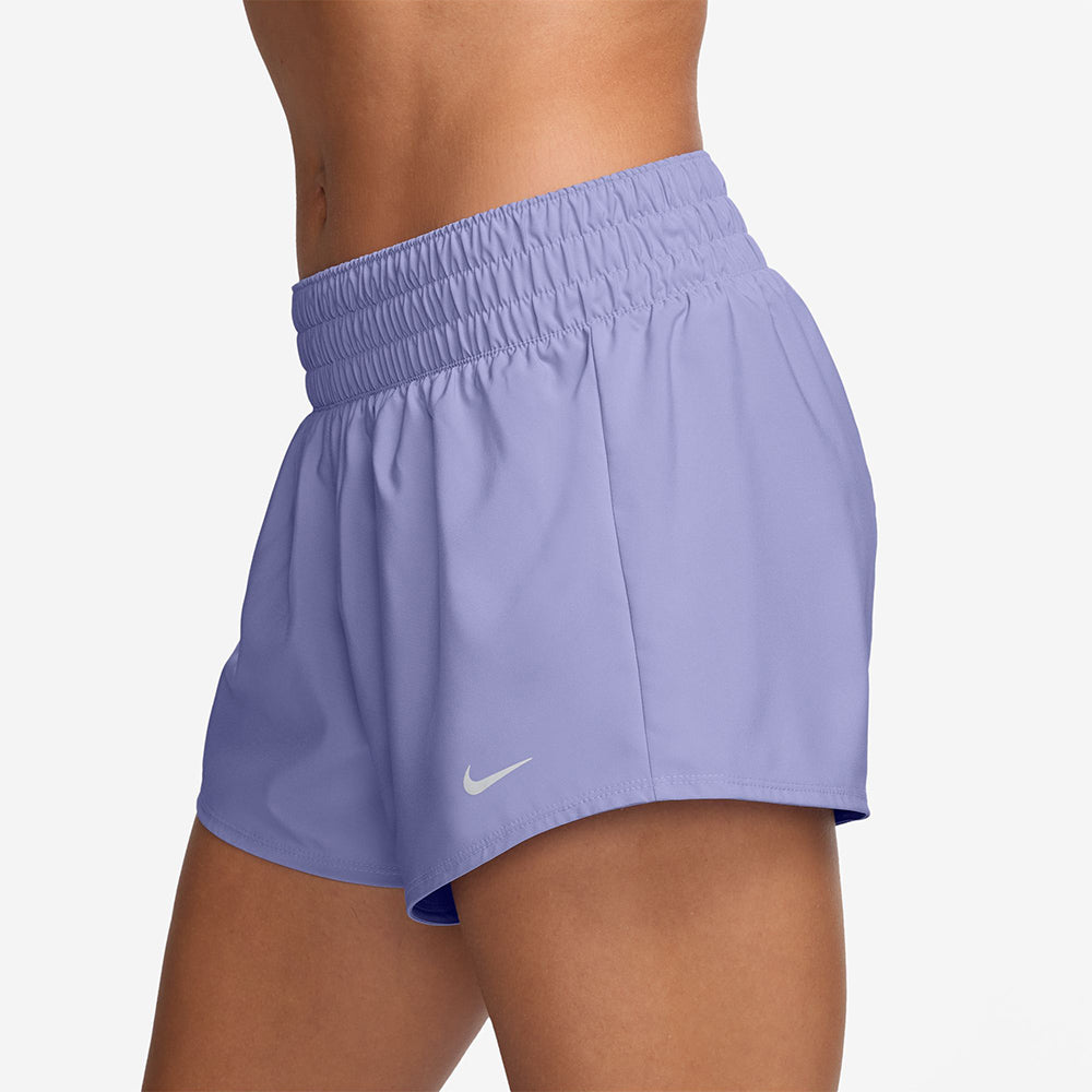 NIKE Dri-FIT One Mid-Rise 3" กางเกงออกกำลังกายขาสั้นผู้หญิง