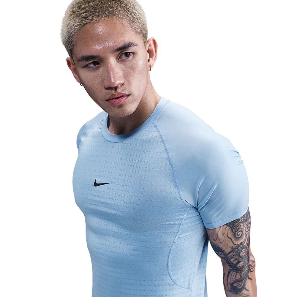 NIKE Pro Breathe Slim-Fit Men's Training T-Shirt - Supersports Thailand Supersports Thailand