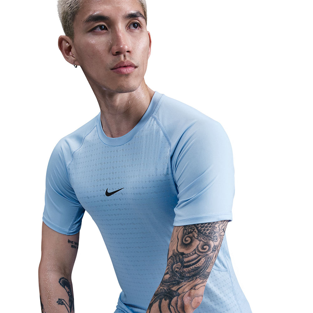 NIKE Pro Breathe Slim-Fit Men's Training T-Shirt - Supersports Thailand