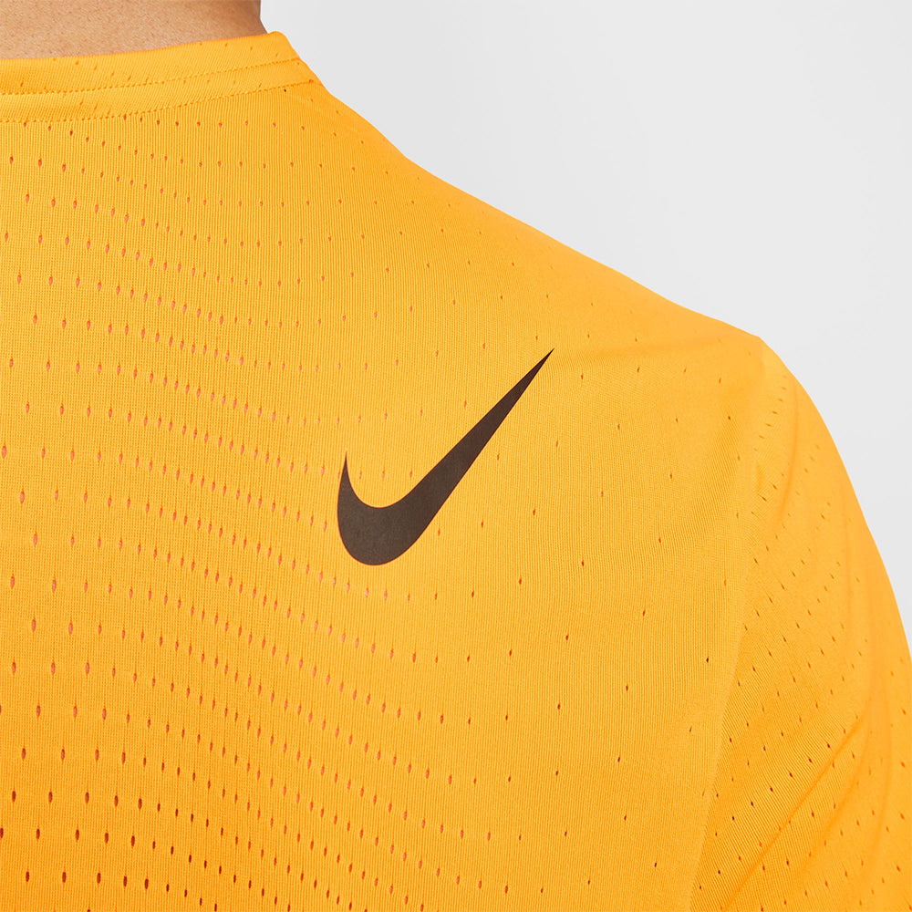 NIKE AeroSwift Dri-FIT ADV Men's Running T-Shirt - Supersports Thailand