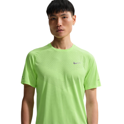 NIKE Stride Men's Running T-Shirt - Supersports Thailand