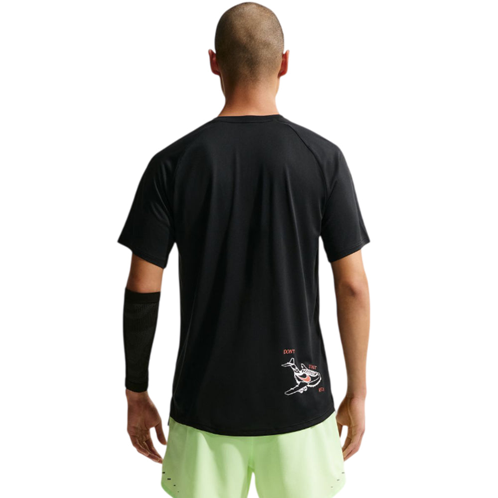 NIKE Stride "Fly Nike" Men's Running T-Shirt - Supersports Thailand Supersports Thailand