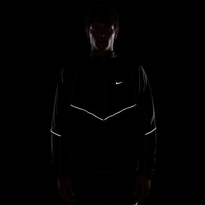 NIKE Retro Track Men's Running Jacket - Supersports Thailand