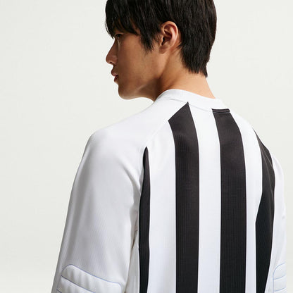 NIKE Sportwear Club Goalie Long Sleeve Men's T-Shirt - Supersports Thailand