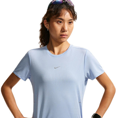 NIKE Swift Aero-FIT Women's Running T-Shirt - Supersports Thailand