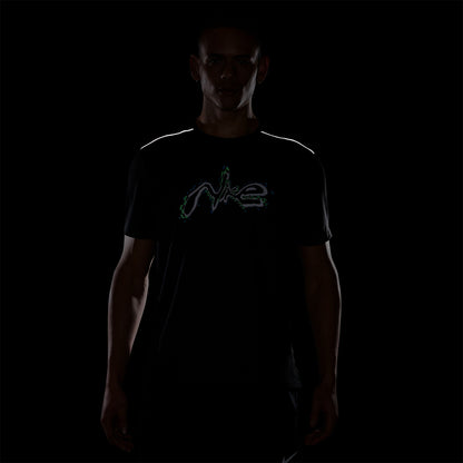 NIKE Miler Men's Running T-Shirt - Supersports Thailand