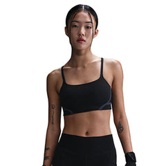 NIKE One Convertible Light-Support สปอร์ตบราผู้หญิง