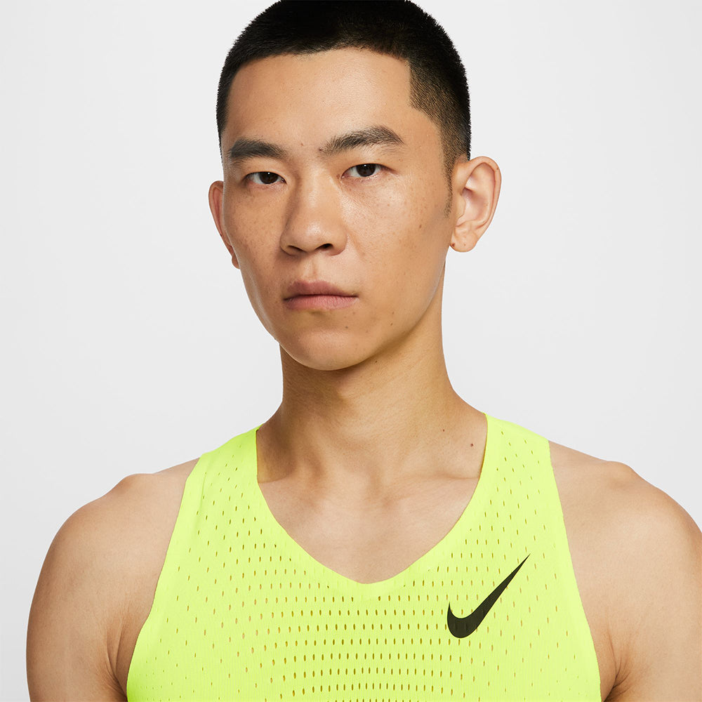 NIKE AeroSwift เสื้อกล้ามวิ่งผู้ชาย