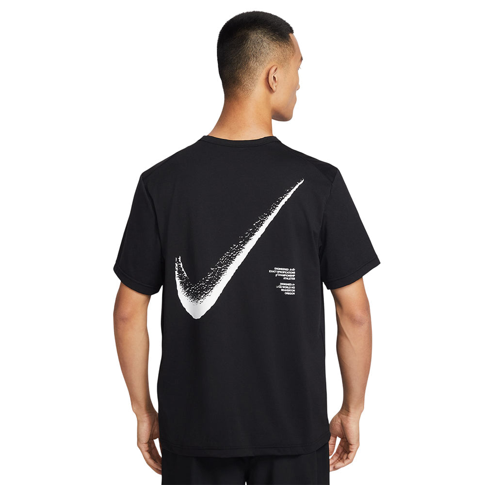 NIKE Dri-FIT UV Hyverse Men's Training T-Shirt - Supersports Thailand Supersports Thailand