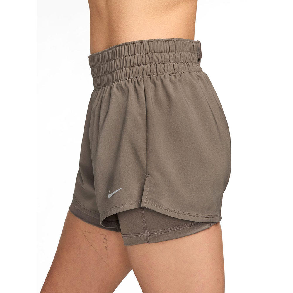 NIKE Dri-FIT One Mid-rise 3" 2-in-1 กางเกงออกกำลังกายขาสั้นผู้หญิง