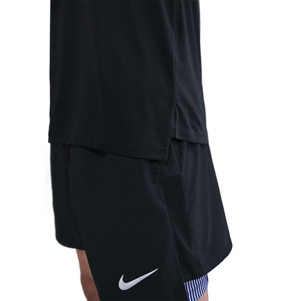 NIKE Stride Men's Running T-Shirt - Supersports Thailand Supersports Thailand