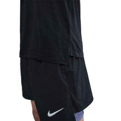 NIKE Stride Men's Running T-Shirt - Supersports Thailand