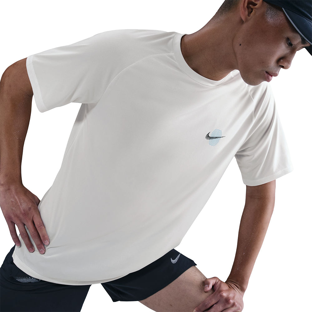 NIKE Stride Men's Running T-Shirt - Supersports Thailand Supersports Thailand