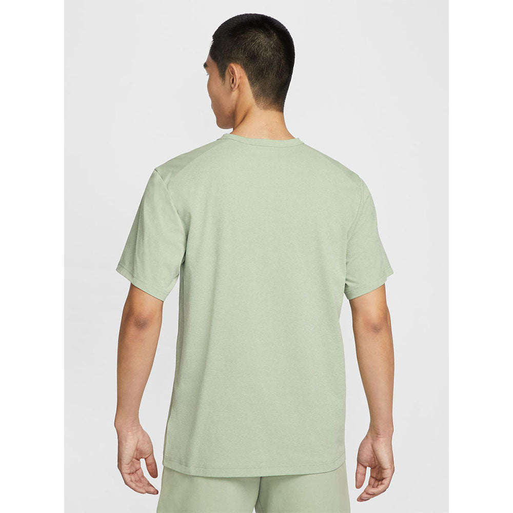 NIKE Dri-FIT UV Hyverse Men's Training T-Shirt