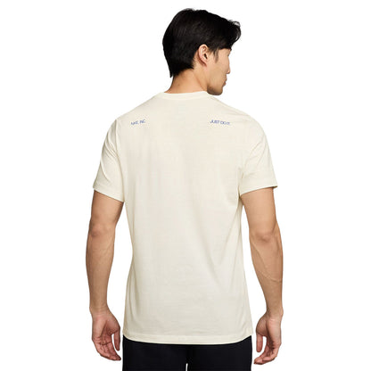 NIKE Sportswear Men's Lifestyle T-Shirt - Supersports Thailand