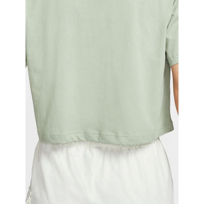 NIKE Sportswear Essential Cropped Women's T-Shirt