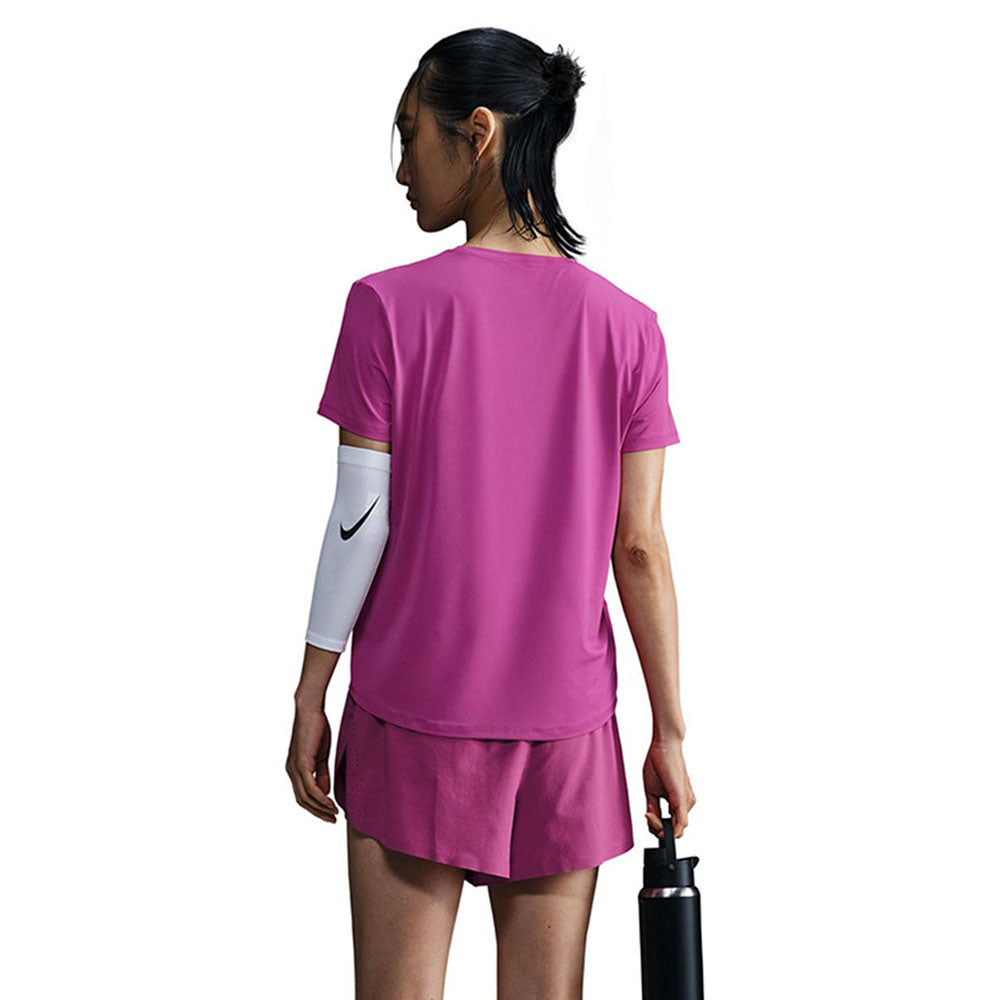 NIKE One Dri-FIT Graphic Women's Running T-Shirt - Supersports Thailand