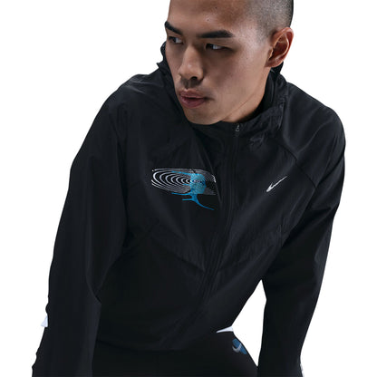 NIKE Stride UV Repel เสื้อแจ๊คเก็ตวิ่งผู้ชาย