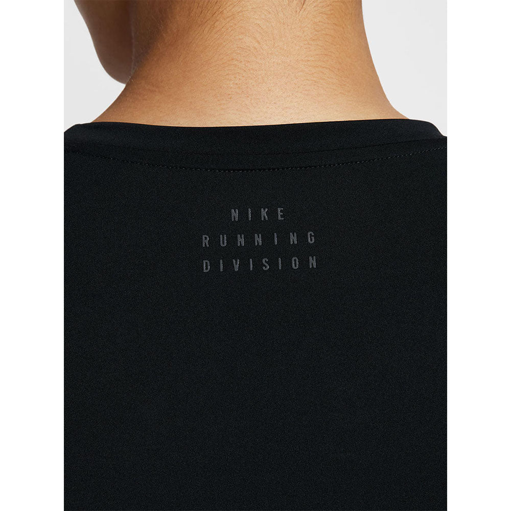 NIKE Running Division Long-Sleeve Women's Running T-Shirt