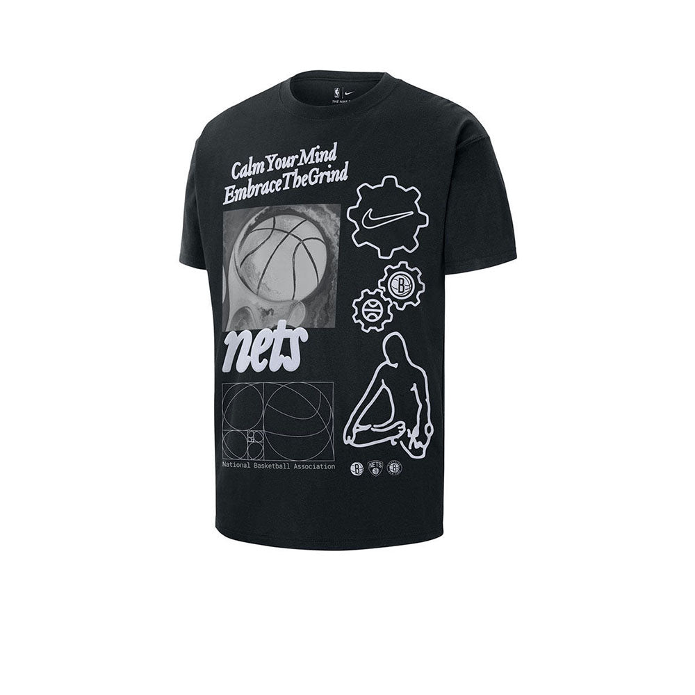 NIKE Brooklyn Nets Courtside เสื้อยืดบาสเกตบอลผู้ชาย