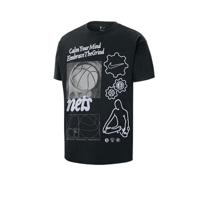 NIKE Brooklyn Nets Courtside เสื้อยืดบาสเกตบอลผู้ชาย