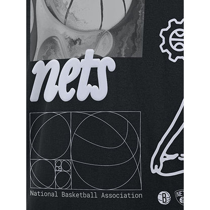NIKE Brooklyn Nets Courtside เสื้อยืดบาสเกตบอลผู้ชาย