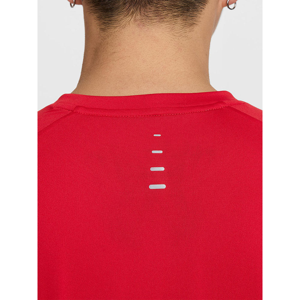 NIKE Stride เสื้อวิ่งผู้ชาย