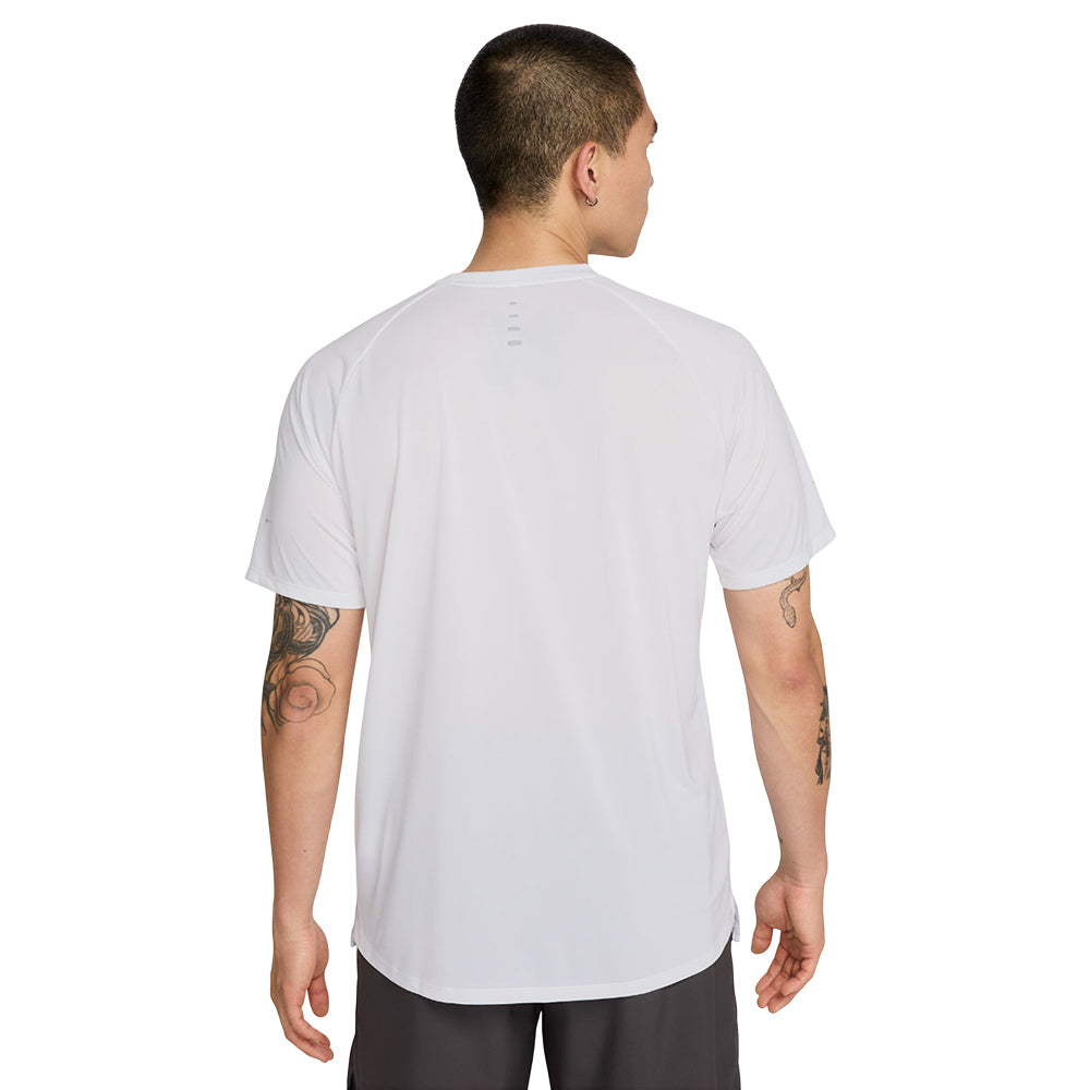 NIKE Stride Men's Running T-Shirt - Supersports Thailand Supersports Thailand