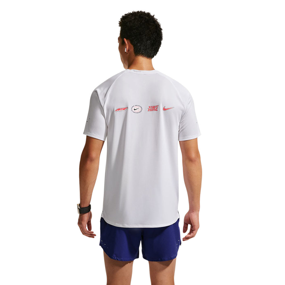 NIKE Stride เสื้อวิ่งผู้ชาย Supersports Thailand