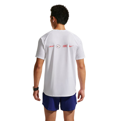 NIKE Stride เสื้อวิ่งผู้ชาย