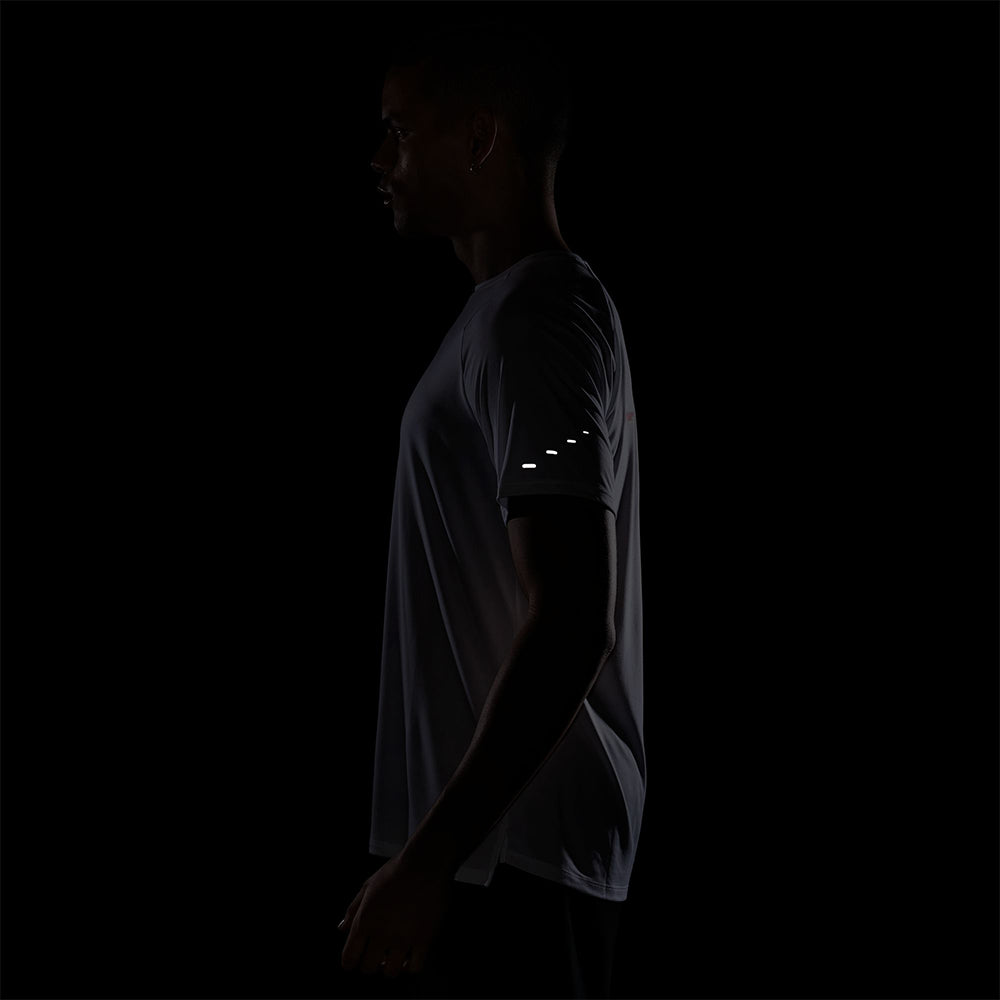 NIKE Stride เสื้อวิ่งผู้ชาย Supersports Thailand