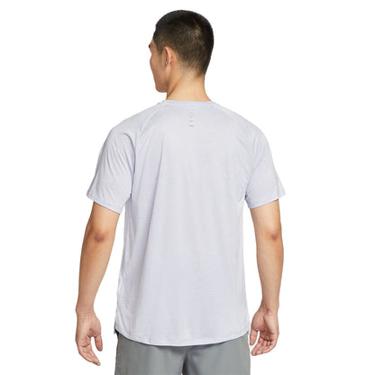 NIKE Stride Men's Running T-Shirt - Supersports Thailand