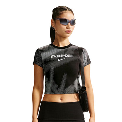 NIKE Sportswear Chill Knit Women's T-Shirt - Supersports Thailand