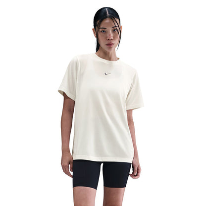 NIKE Dri-FIT เสื้อออกกำลังกายผู้หญิง