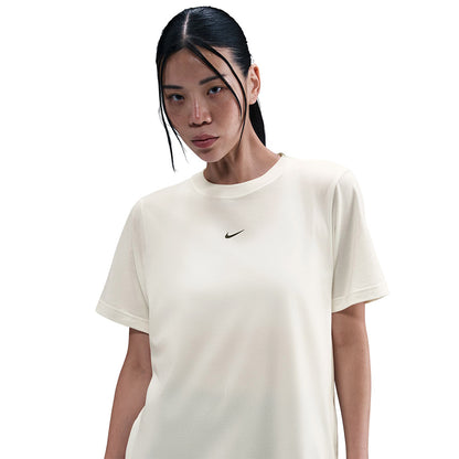 NIKE Dri-FIT เสื้อออกกำลังกายผู้หญิง