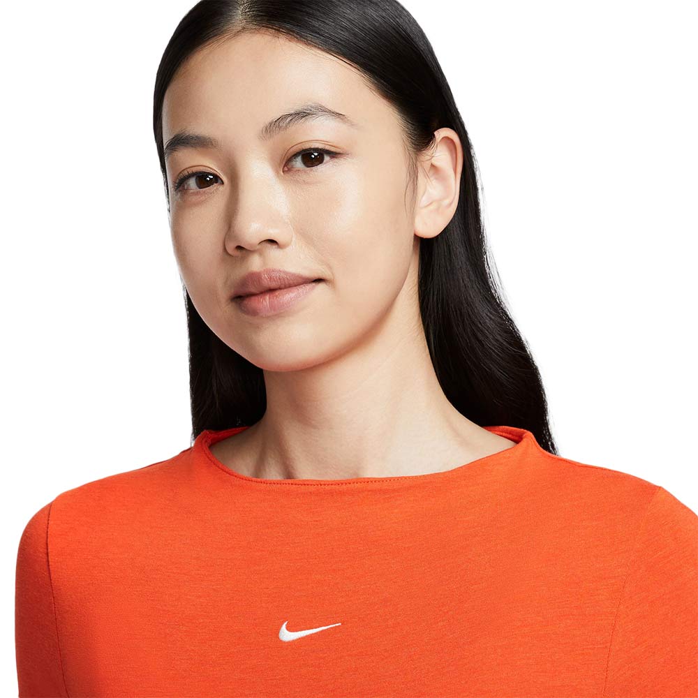 NIKE Sportswear Chill Knit Tight Women's T-Shirt - Supersports Thailand Supersports Thailand
